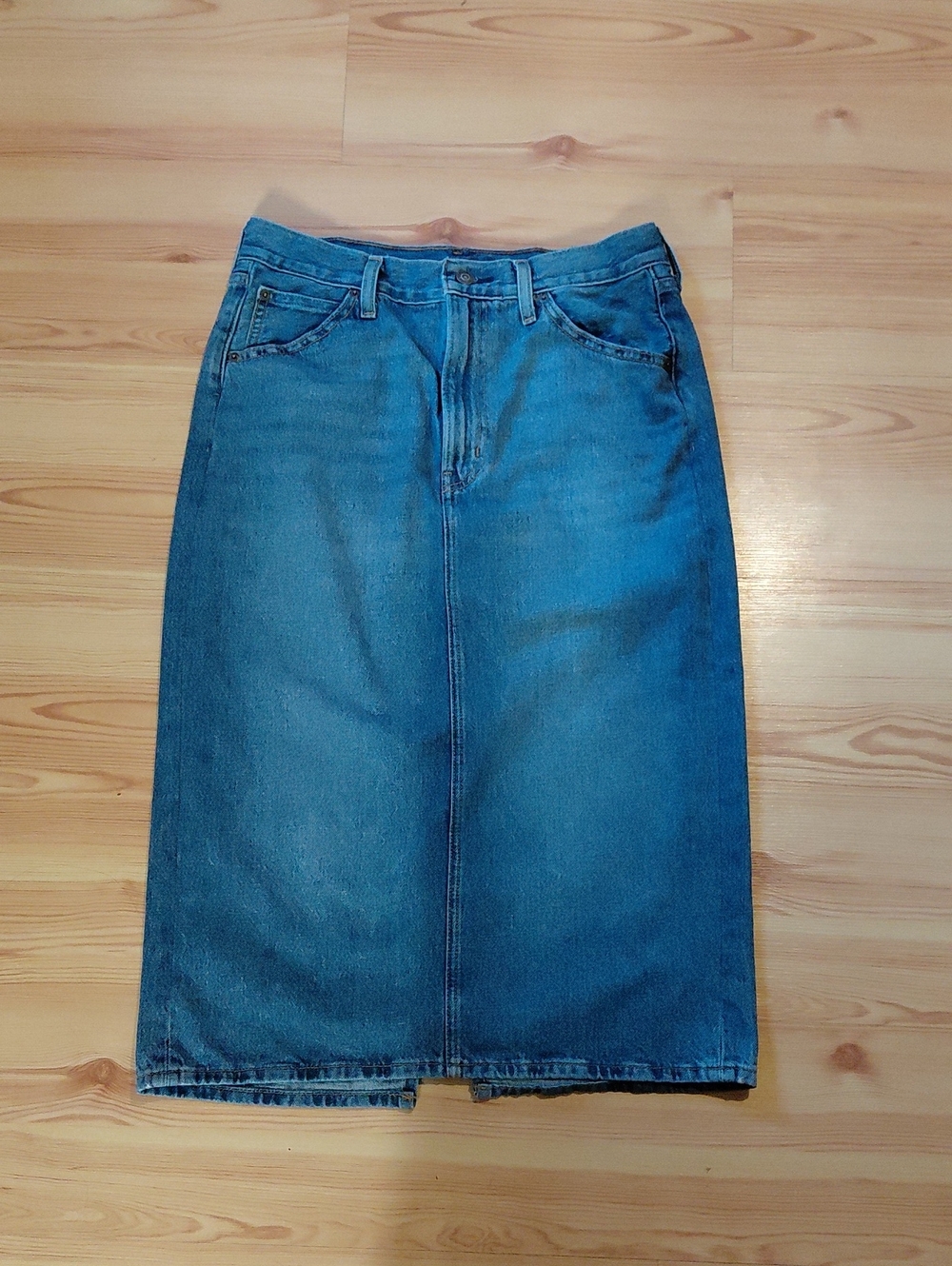 Levis High Rise Back Slit Denim Skirt -  Size 29